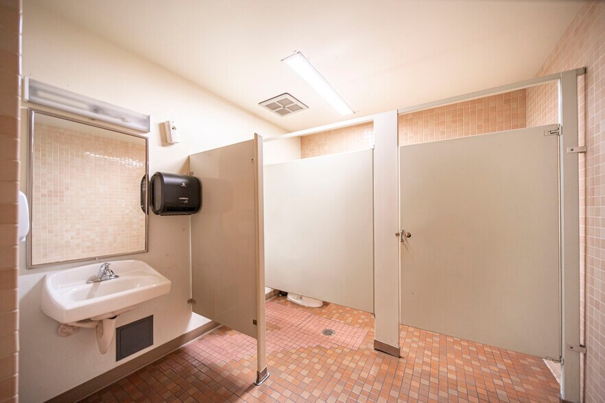 More Photos Of 17899 Colima Rd, City Of Industry Bank For Lease