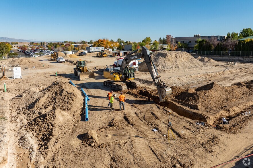 More Photos Of 425 E Watertower Ln, Meridian Flex For Lease