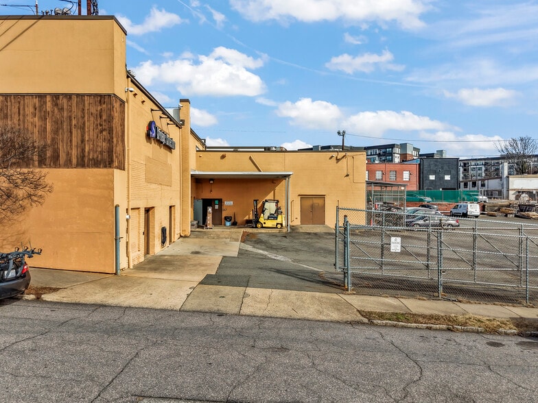 More Photos Of 961 Burke St, Winston-Salem Storefront Retail Office For Sale