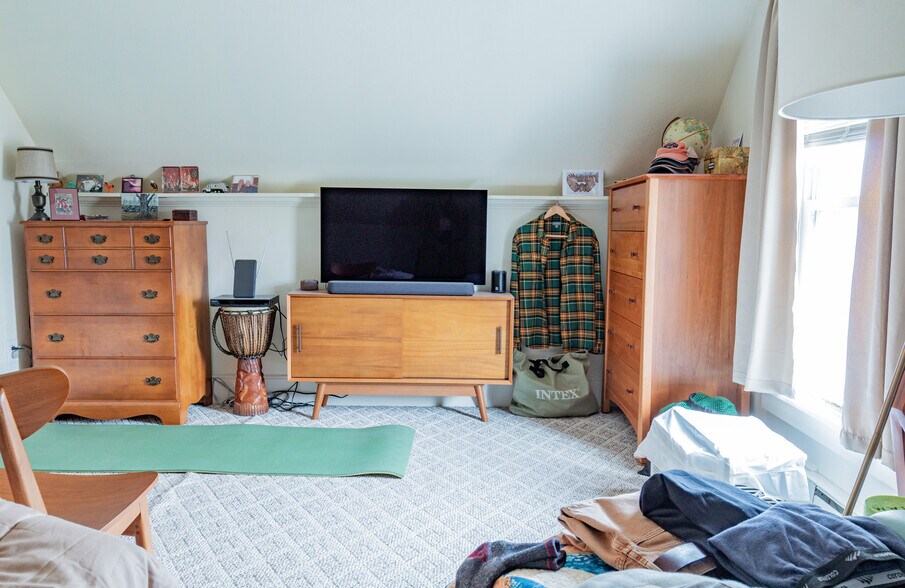 More Photos Of 1530 Congress St, Portland Multifamily For Sale