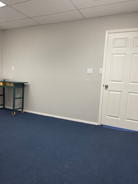 More Photos Of 10 Union Ave, Lynbrook Office For Sale