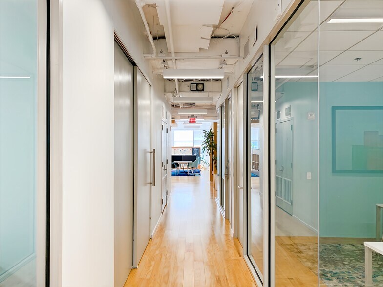 More Photos Of 4445 Willard Ave, Chevy Chase Coworking Space