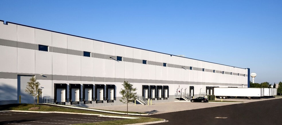 More Photos Of 2801 Galvin Dr, Elgin Warehouse For Lease