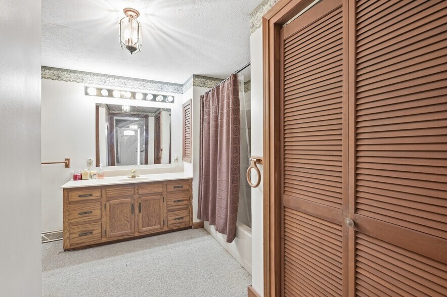 More Photos Of 4650 Highway 52, Loretto Apartments For Sale