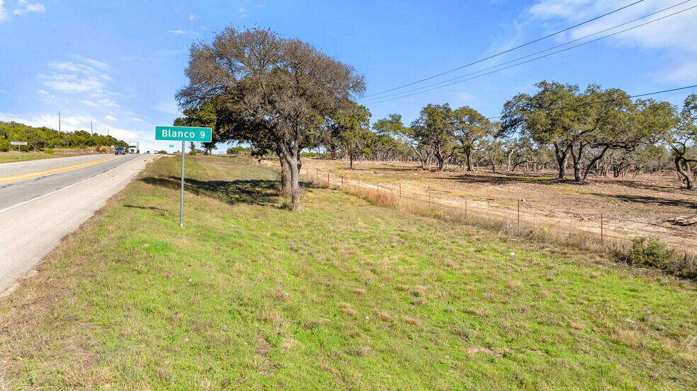 More Photos Of 16597 U.S. 281, Spring Branch Land For Sale