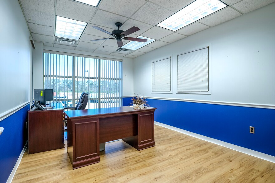 More Photos Of 121 Plantation Oaks Dr, Thomasville Manufacturing For Lease