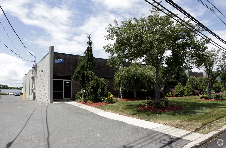 More Photos Of 12 Jules Ln, New Brunswick Warehouse For Lease
