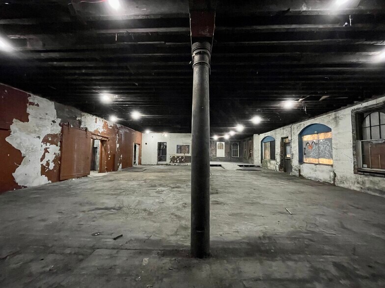 More Photos Of 285 Second St, Troy Warehouse For Sale