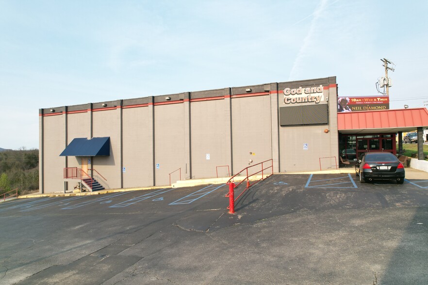 Primary Photo Of 1840 W State Hwy 76, Branson Theater Concert Hall For Sale