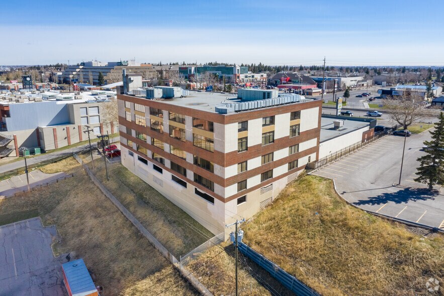 More Photos Of 8989 Macleod Trl S, Calgary Office For Lease