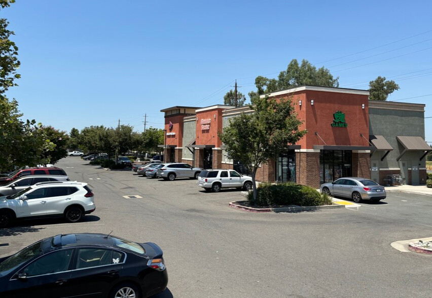 More Photos Of 10550 Twin Cities Rd, Galt Freestanding For Lease