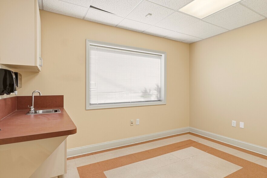 More Photos Of 9 San Bartola Dr, Saint Augustine Medical For Sale