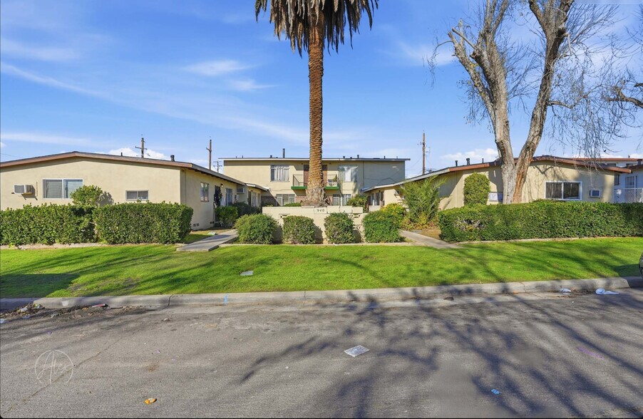 Primary Photo Of 940 Water St, Bakersfield Apartments For Sale