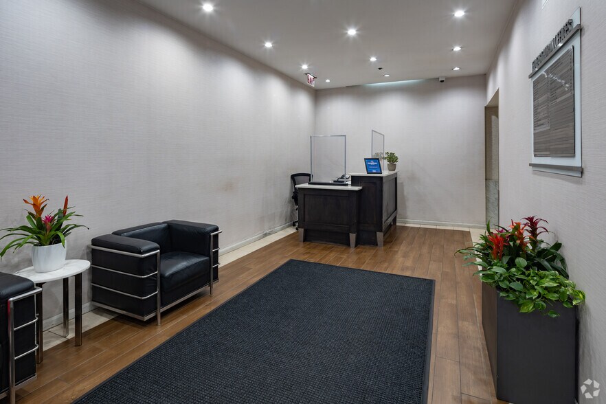 More Photos Of 150 E Huron St, Chicago Medical For Lease