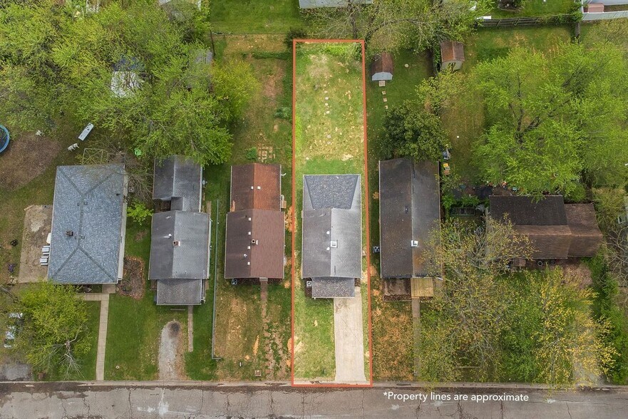 More Photos Of 2550 Broadway St, New Albany Apartments For Sale