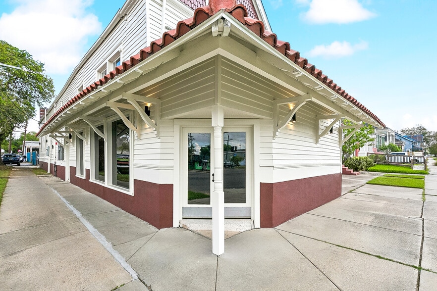 Primary Photo Of 1100 N Broad Ave, New Orleans Storefront Retail Residential For Sale