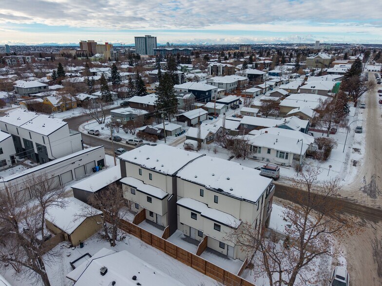 More Photos Of 2124 7 St NW, Calgary Apartments For Sale