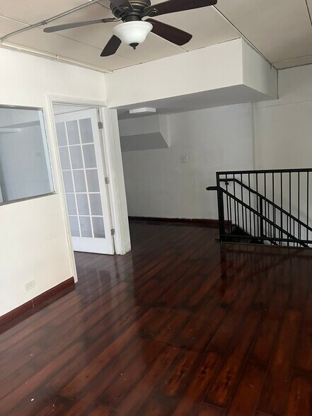 More Photos Of 1600 S Wabash Ave, Chicago General Retail For Sale