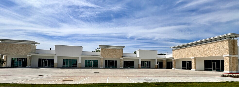 More Photos Of 325 N Saginaw Blvd, Saginaw Storefront Retail Office For Lease