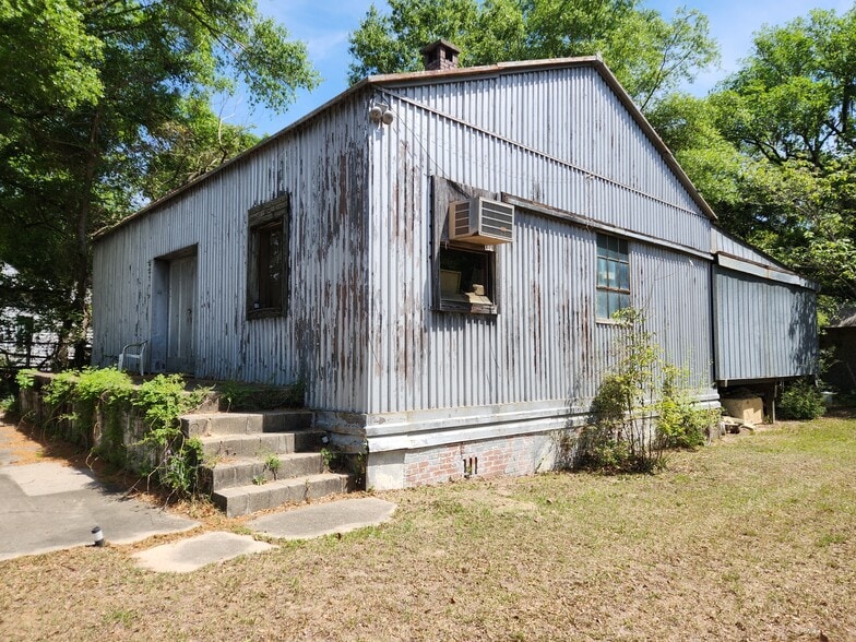 Primary Photo Of 415 S Memorial Ave, Walterboro Industrial For Sale