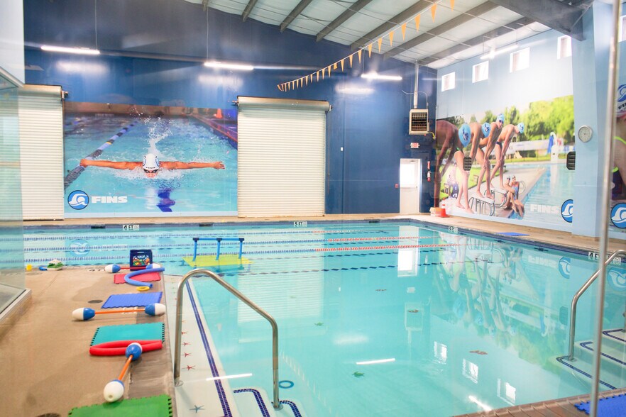 More Photos Of 16634 House Hahl Rd, Cypress Health Club For Sale