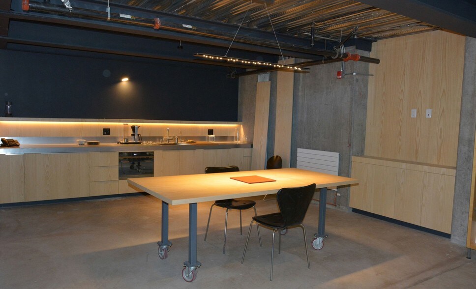 More Photos Of 901-933 20th St, San Francisco Flex For Lease