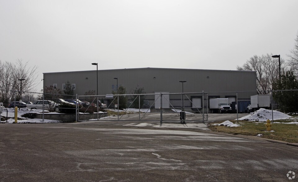 More Photos Of 30 Foundation Pl, Barberton Warehouse For Lease