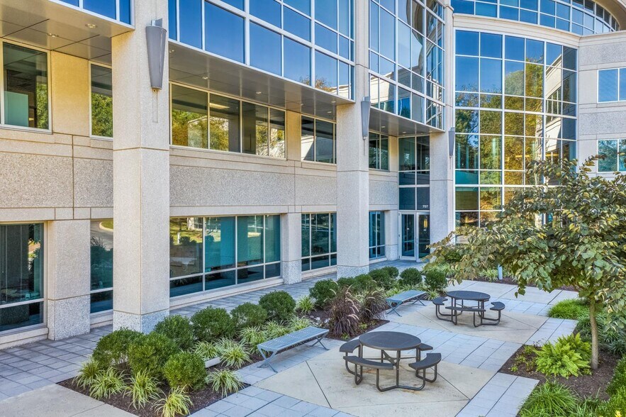 More Photos Of 505 Eagleview Blvd, Exton Unknown For Lease