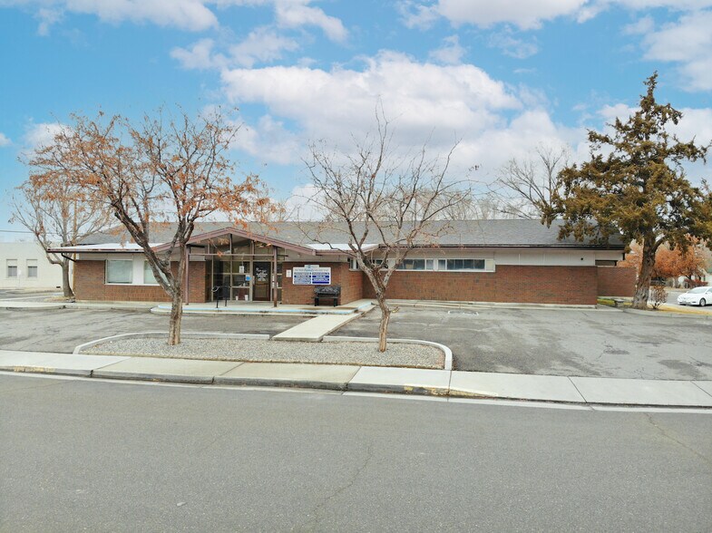 Primary Photo Of 555 Meeker St, Delta Medical For Lease