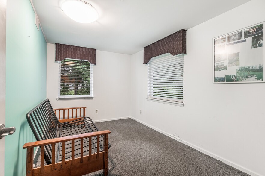 More Photos Of 4204 Ewalt Rd, Gibsonia Medical For Sale