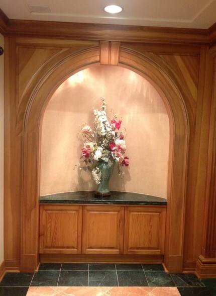 More Photos Of 225 E Deerpath, Lake Forest Unknown For Lease