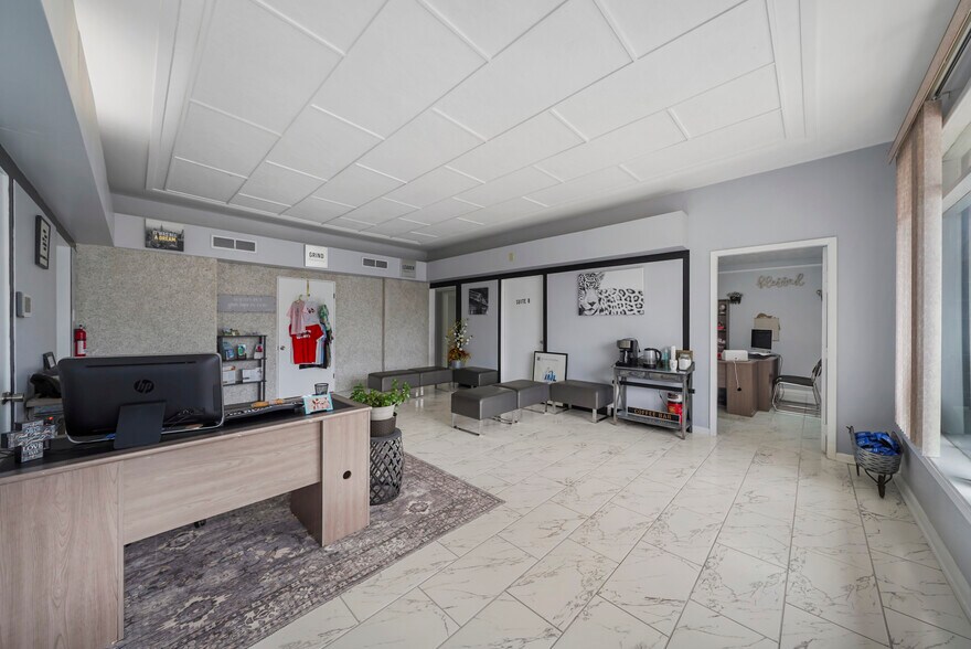 More Photos Of 2815 N Main St, Baytown Office Residential For Sale