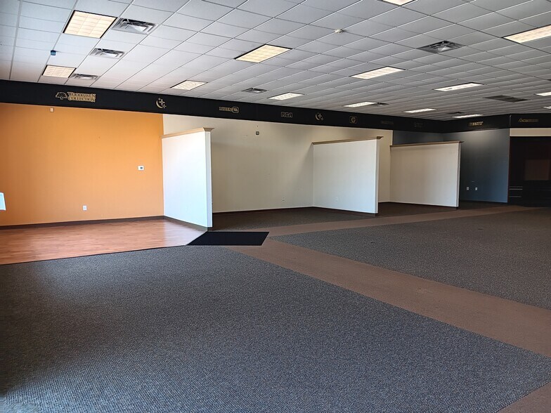 More Photos Of 9230 N Highway 6, Navasota Freestanding For Sale