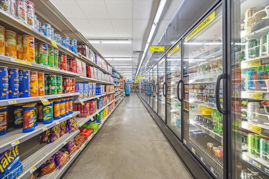 More Photos Of 136 E Crosstimbers St, Houston Freestanding For Lease