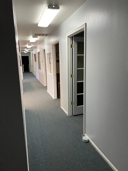 More Photos Of 1455-1463 W Center St, Orem Showroom For Lease