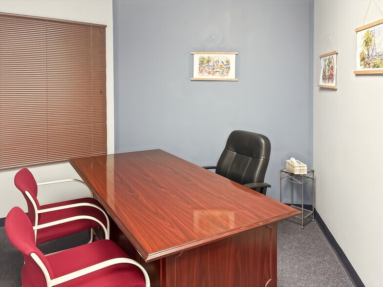 More Photos Of 220 S Main St, Butler Coworking Space