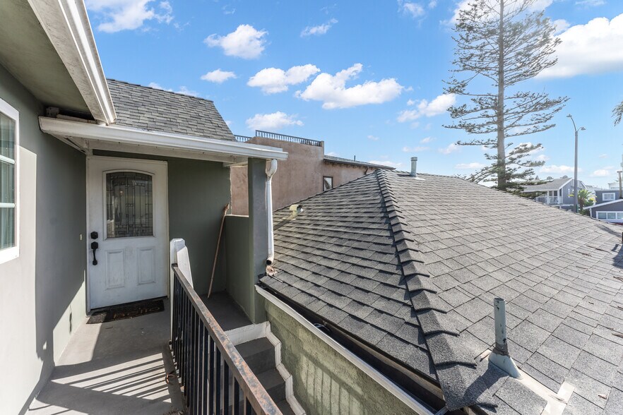 More Photos Of 126 E Balboa Blvd, Newport Beach Multifamily For Sale