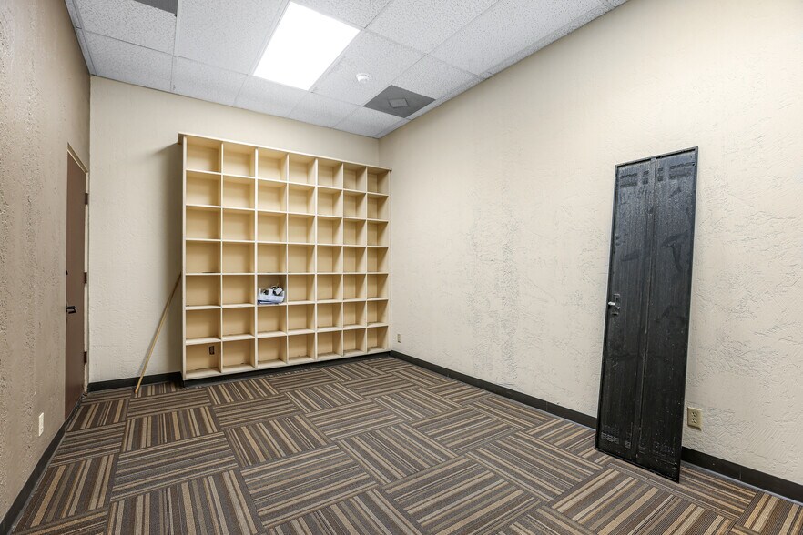 More Photos Of 2100 E Tahquitz Canyon Way, Palm Springs Medical For Lease