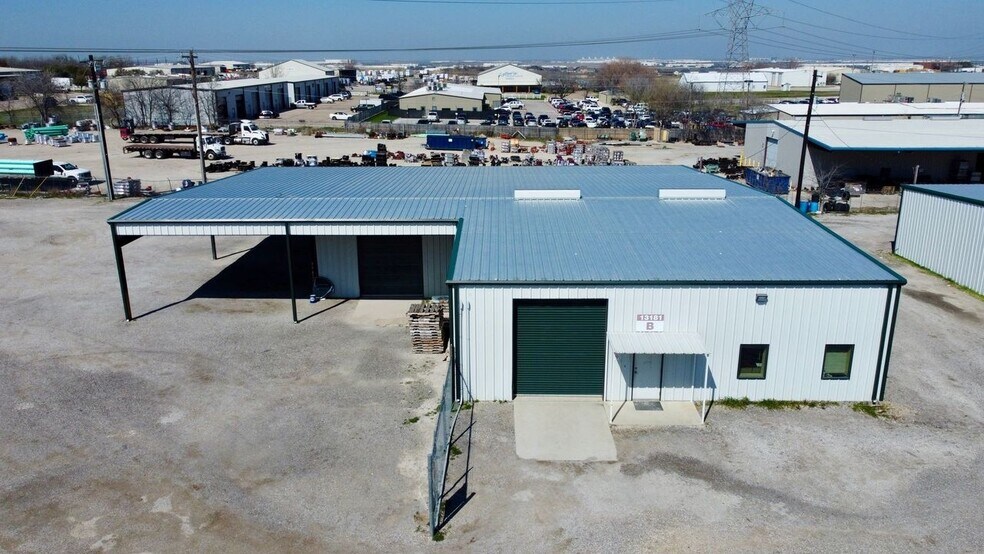 More Photos Of 13189 Harmon Rd, Fort Worth Warehouse For Sale