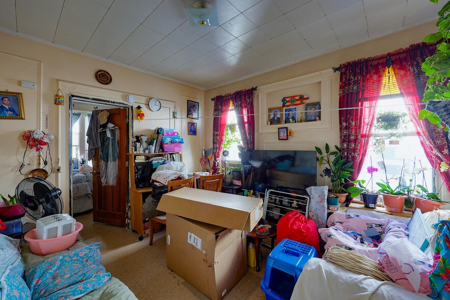 More Photos Of 150 Dayton St, Newark Multifamily For Sale