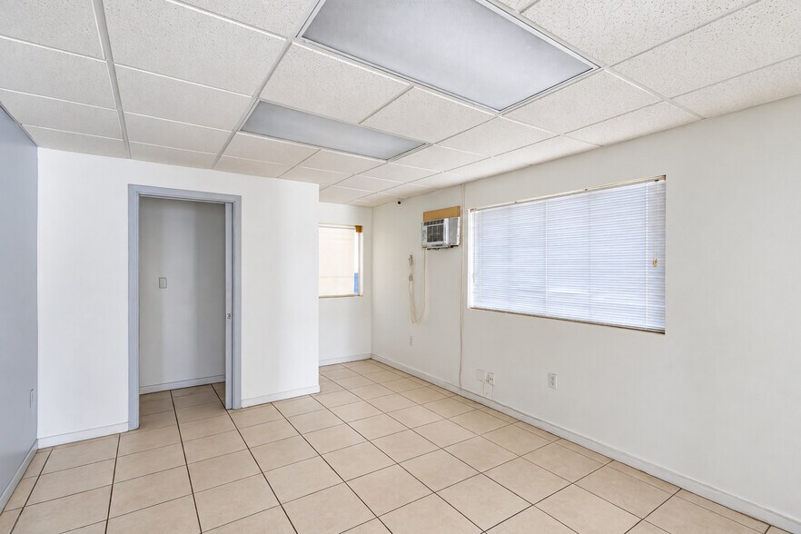 More Photos Of 1921-1959 NE 153rd St, North Miami Beach Warehouse For Sale