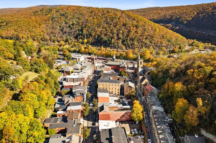 More Photos Of 23-25 Race St, Jim Thorpe Hospitality For Sale