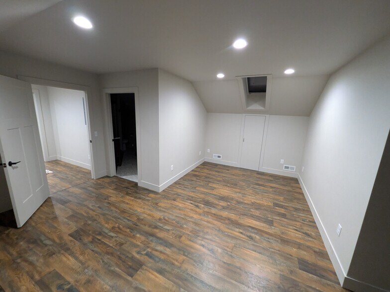 More Photos Of 6891 Grand Ave, Billings Service For Lease