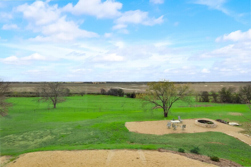 More Photos Of 955 Jack Eastham, Avalon Land For Sale