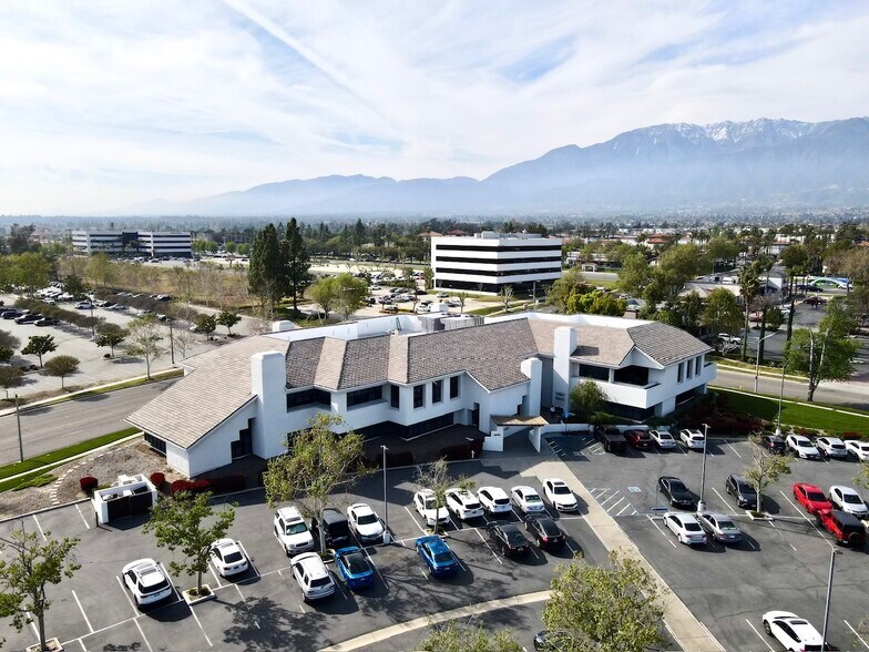 More Photos Of 10737 Laurel St, Rancho Cucamonga Medical For Lease