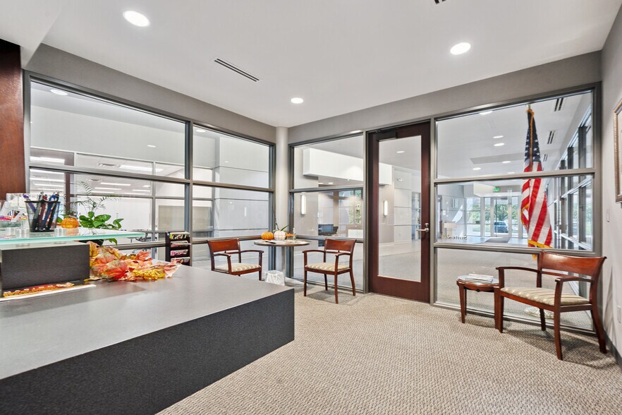 More Photos Of 4840 N River Blvd NE, Cedar Rapids Office For Lease