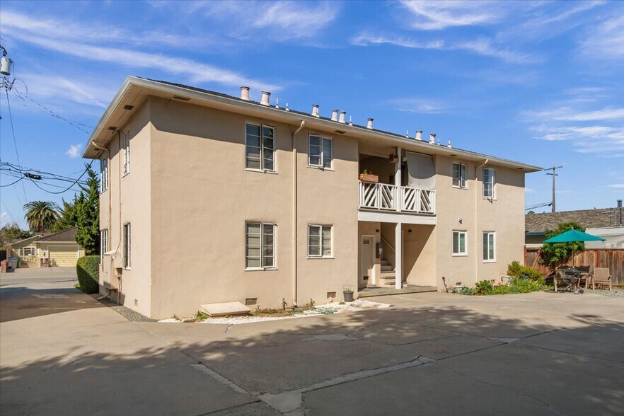 More Photos Of 590 Macarthur Ave, San Jose Apartments For Sale