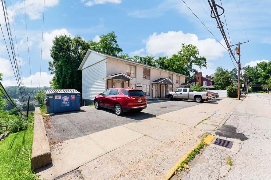 More Photos Of 101 McLane Ave, Morgantown Apartments For Sale