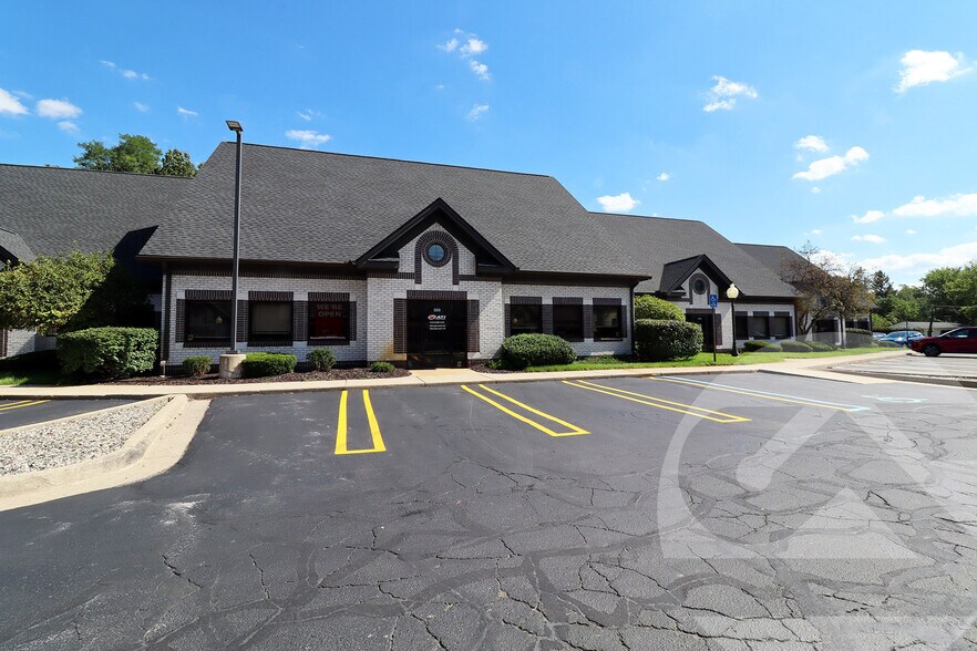 Primary Photo Of 10415 Grand River Rd, Brighton Medical For Lease