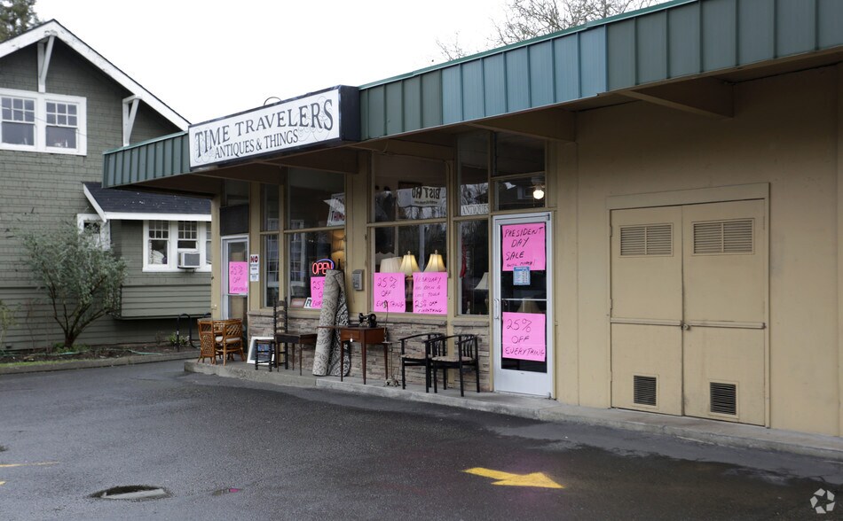 More Photos Of 120 17th St NE, Salem Freestanding For Lease